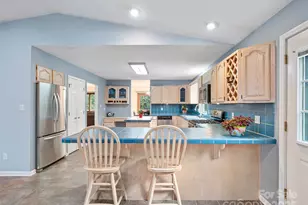 105 Goldfinch Ln, Asheville, NC 28803 - Photo 12