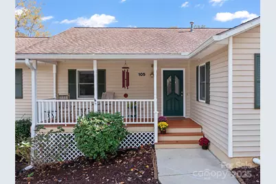105 Goldfinch Lane, Asheville, NC 28803 - Photo 2