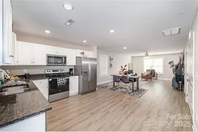 600 W 8th Street, Kannapolis, NC 28081 - Photo 8