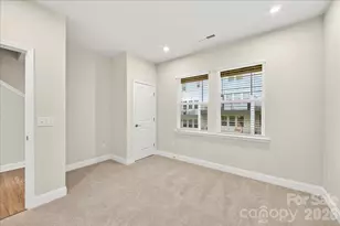 921 Archway Ln, Charlotte, NC 28217 - Photo 8