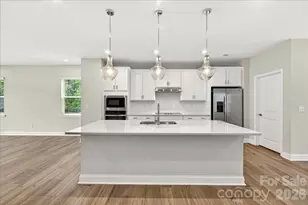 921 Archway Ln, Charlotte, NC 28217 - Photo 14