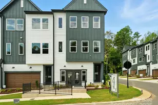 8040 Cedarsmith Ct, Charlotte, NC 28217 - Photo 2