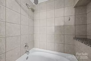 210 N Church St, Charlotte, NC 28202 - Photo 18