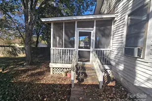 509 5th St, Spencer, NC 28159 - Photo 6