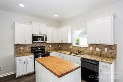 12103 Brittondale Lane, Charlotte, NC 28215 - Photo 4