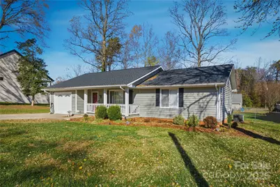 489 14th Avenue Drive NE, Hickory, NC 28601 - Photo 4