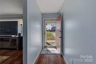 489 14th Ave Dr NE, Hickory, NC 28601 - Photo 10