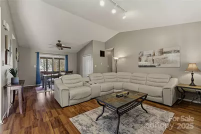 489 14th Avenue Drive NE, Hickory, NC 28601 - Photo 12