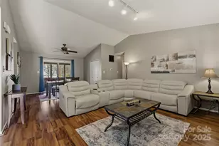 489 14th Ave Dr NE, Hickory, NC 28601 - Photo 12