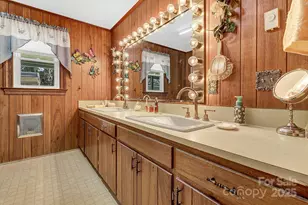 44 Tuttle Rd, Hendersonville, NC 28792 - Photo 20