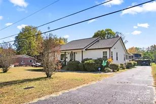 304 Autumn Dr, Harrisburg, NC 28075 - Photo 2