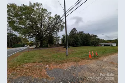 1332 Mecklenburg Highway, Mooresville, NC 28115 - Photo 2