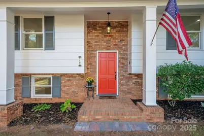 1185 10th Street Place Circle NW, Hickory, NC 28601 - Photo 4