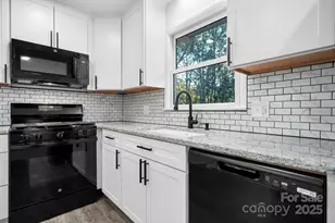 1185 10th St Pl Cir NW, Hickory, NC 28601 - Photo 8