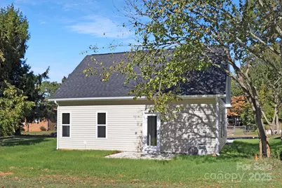 1826 Wilson Lee Boulevard, Statesville, NC 28677 - Photo 18
