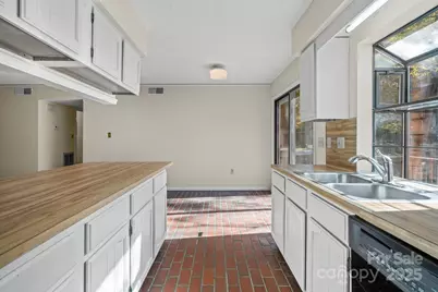 331 Meadowbrook Road, Charlotte, NC 28211 - Photo 10