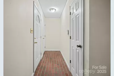 331 Meadowbrook Road, Charlotte, NC 28211 - Photo 22