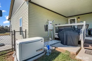 2238 Mintew Cir, Lincolnton, NC 28092 - Photo 16