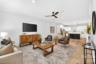 4207 Eagle Chase Dr, Charlotte, NC 28216 - Photo 4