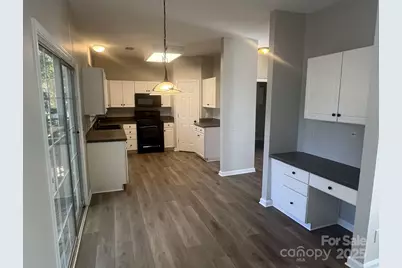 6329 Elderslie Drive, Charlotte, NC 28269 - Photo 8