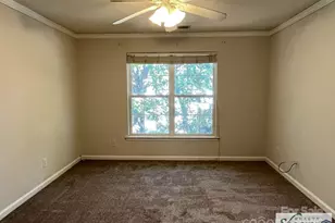 6329 Elderslie Dr, Charlotte, NC 28269 - Photo 16