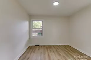 2721 Mayflower Rd, Charlotte, NC 28208 - Photo 26