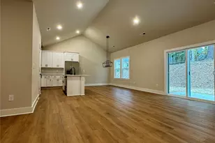 405 Scarlett Oak Ct NE, Lenoir, NC 28605 - Photo 10