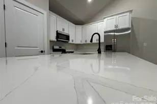 405 Scarlett Oak Ct NE, Lenoir, NC 28605 - Photo 16