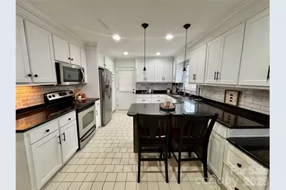 707 W Barr Street, Lancaster, SC 29720 - Photo 4