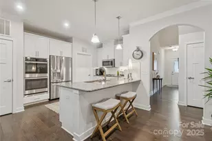 5812 Barrowlands Ct, Charlotte, NC 28210 - Photo 4