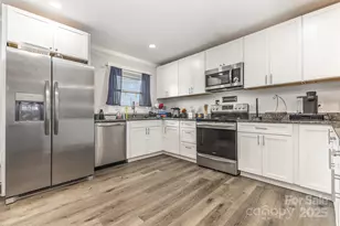 2752 Peachtree Rd, Statesville, NC 28625 - Photo 10