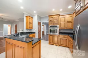 182 Canal Dr, Statesville, NC 28677 - Photo 10