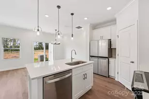 278 Tiger Lily Dr, Fort Mill, SC 29708 - Photo 4