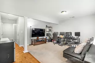 9919 Treeside Ln, Matthews, NC 28105 - Photo 2