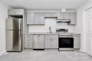 407 Pine St, Mount Holly, NC 28120 - Photo 14