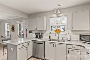 805 River Trail Rd, Lowell, NC 28098 - Photo 22