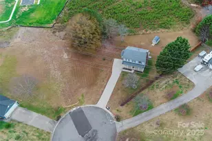 407 Rowan Ct, Gastonia, NC 28054 - Photo 2