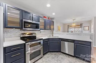 813 Rock Lake Glen, Fort Mill, SC 29715 - Photo 18