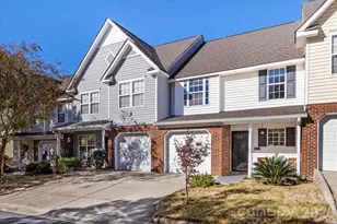 813 Rock Lake Glen, Fort Mill, SC 29715 - Photo 2