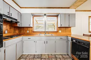 1675 Ponder Creek Rd, Mars Hill, NC 28754 - Photo 14