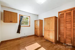 1675 Ponder Creek Rd, Mars Hill, NC 28754 - Photo 28