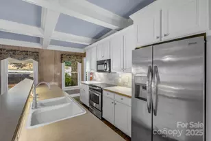 10 Scout Rd, Greenville, SC 29611 - Photo 10