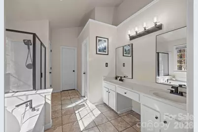 7708 Harrington Woods Road, Charlotte, NC 28269 - Photo 20