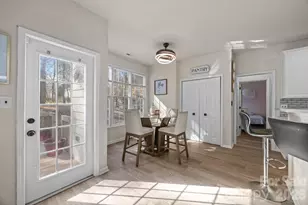 7708 Harrington Woods Rd, Charlotte, NC 28269 - Photo 12