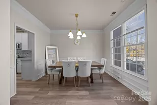 7708 Harrington Woods Rd, Charlotte, NC 28269 - Photo 2