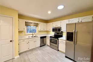 21 Loganwood Ln, Etowah, NC 28729 - Photo 6