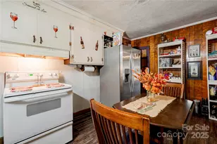 605 Oakley St, Shelby, NC 28150 - Photo 6