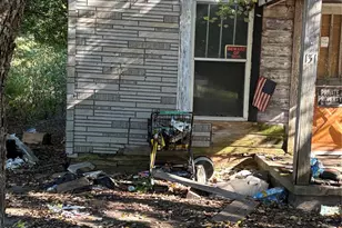 131 Autumn Leaf Rd, Troutman, NC 28166 - Photo 2