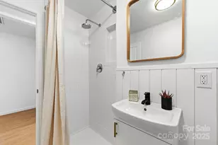 340 Dillingham Cir, Asheville, NC 28805 - Photo 24