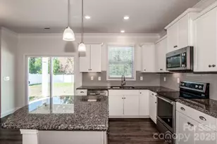 129 Candlelight Wy, Mooresville, NC 28115 - Photo 10